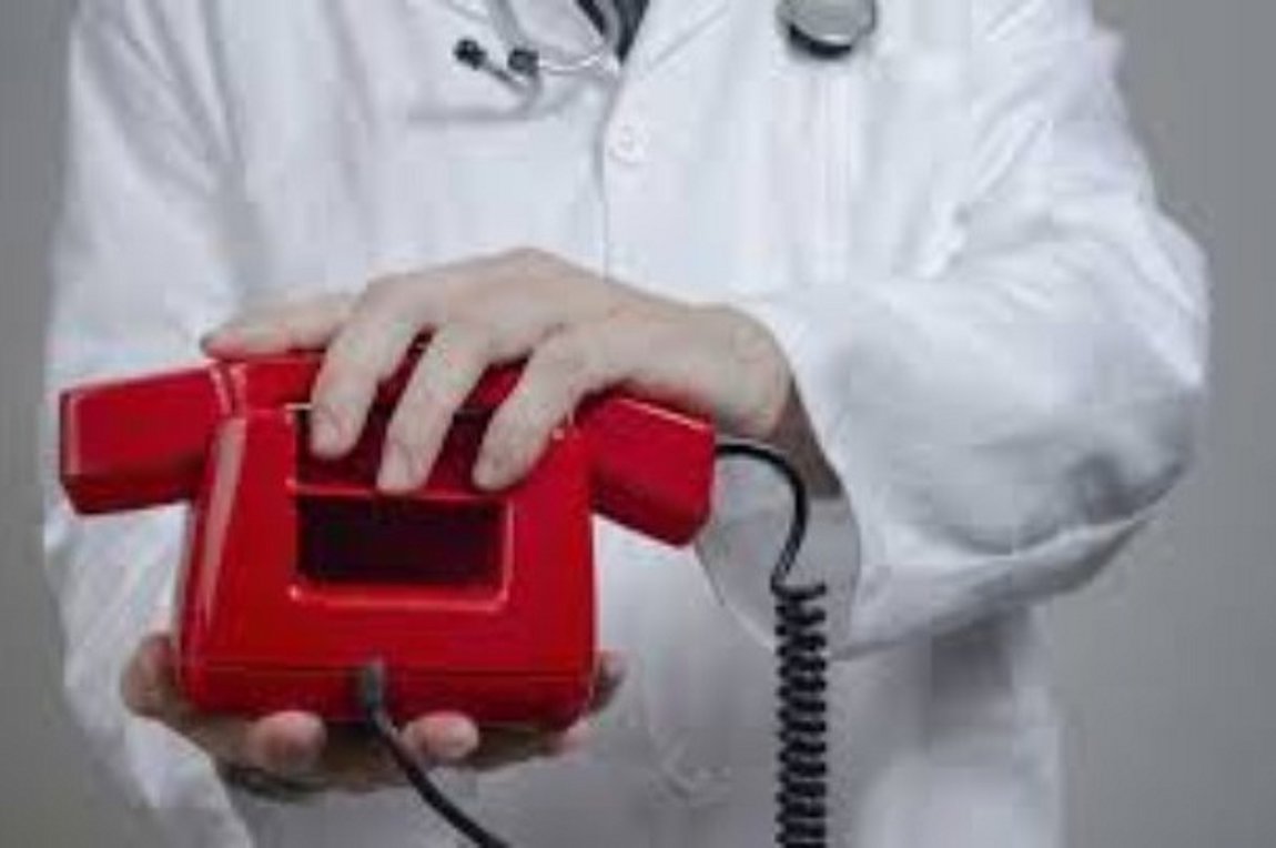 Γραμμές πρώτης ιατρικής και ψυχολογικής υποστήριξης λειτουργεί ο δήμος Αθηναίων