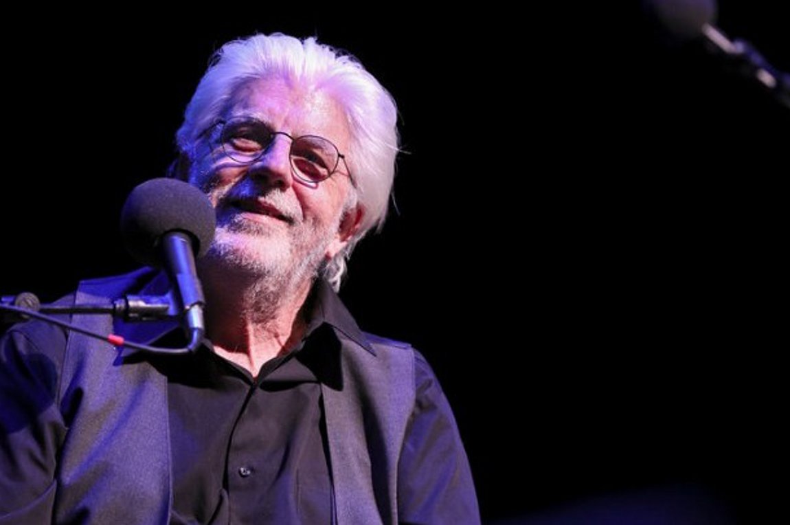Ο Michael McDonald τραγουδά το επίκαιρο σήμερα «What’s Going On»