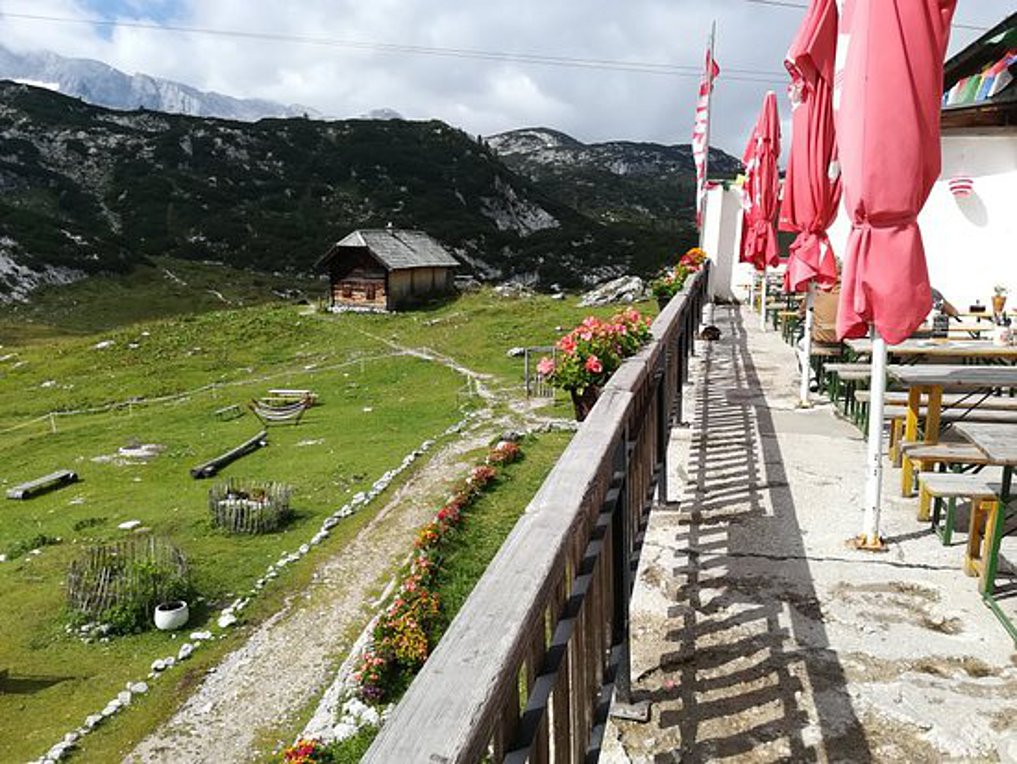 Αυστρία: Ανοίγουν ξενοδοχεία, ξενώνες, κάμπινγκ και καταφύγια – Αναμένεται νέα χαλάρωση των μέτρων