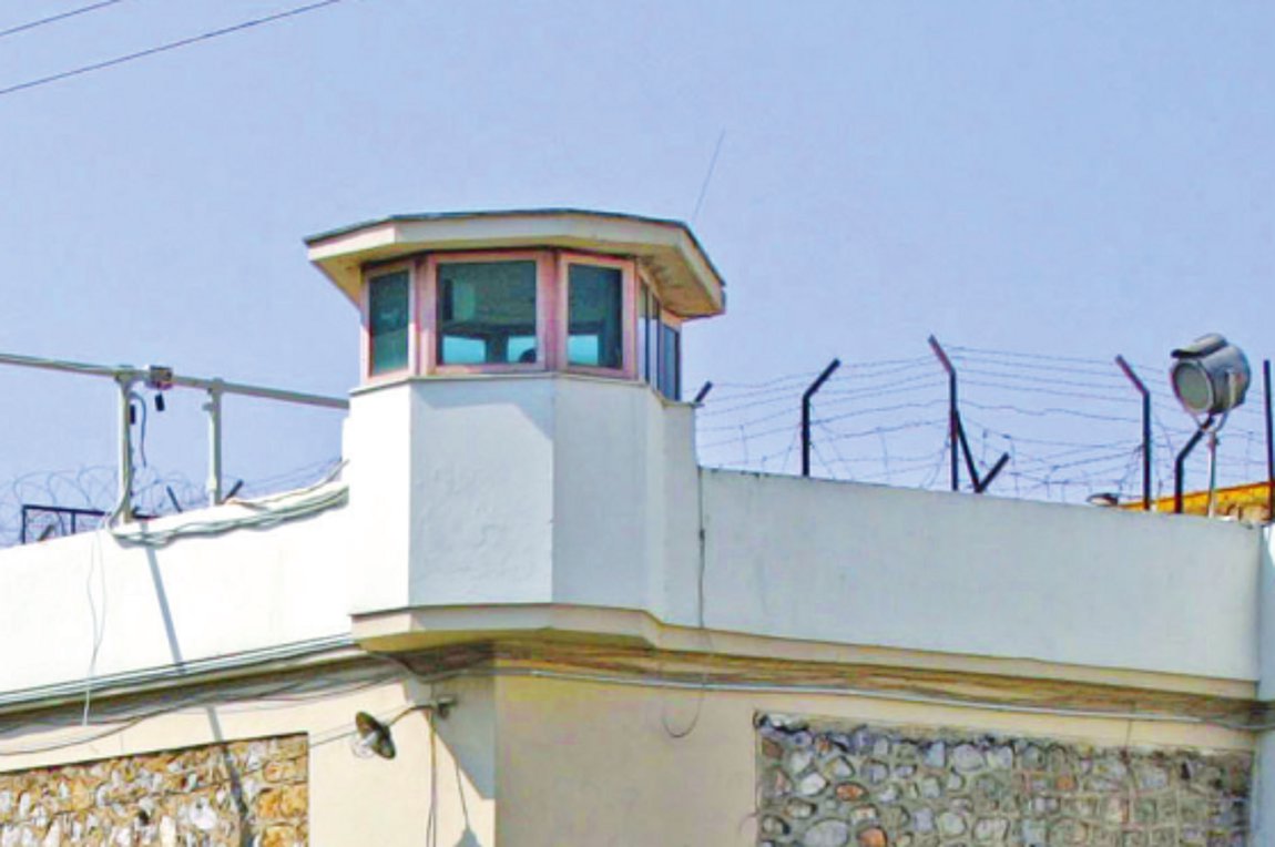 Εκαναν σουίτα κελί του Κορυδαλλού!