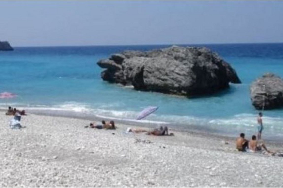 Τραγωδία στην Εύβοια: Νεκρός 20χρονος που έκανε βουτιές από βράχο