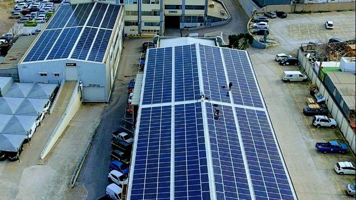 Συνεργασία ΔΕΔΔΗΕ με τον δήμο Αθηναίων για εγκατάσταση φωτοβολταϊκών σε 50 σχολεία