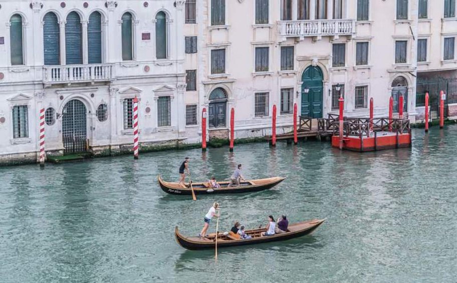 Ιταλία: Η Βενετία θα περιορίσει στα 25 άτομα τα τουριστικά γκρουπ 