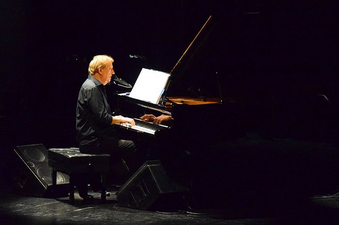 Ο Βιμ Μέρτενς επιστρέφει