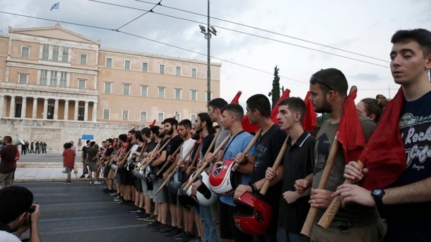 Κλειστό το κέντρο της Αθήνας - Σε εξέλιξη συλλαλητήριο ενάντια στο νομοσχέδιο για τις διαδηλώσεις