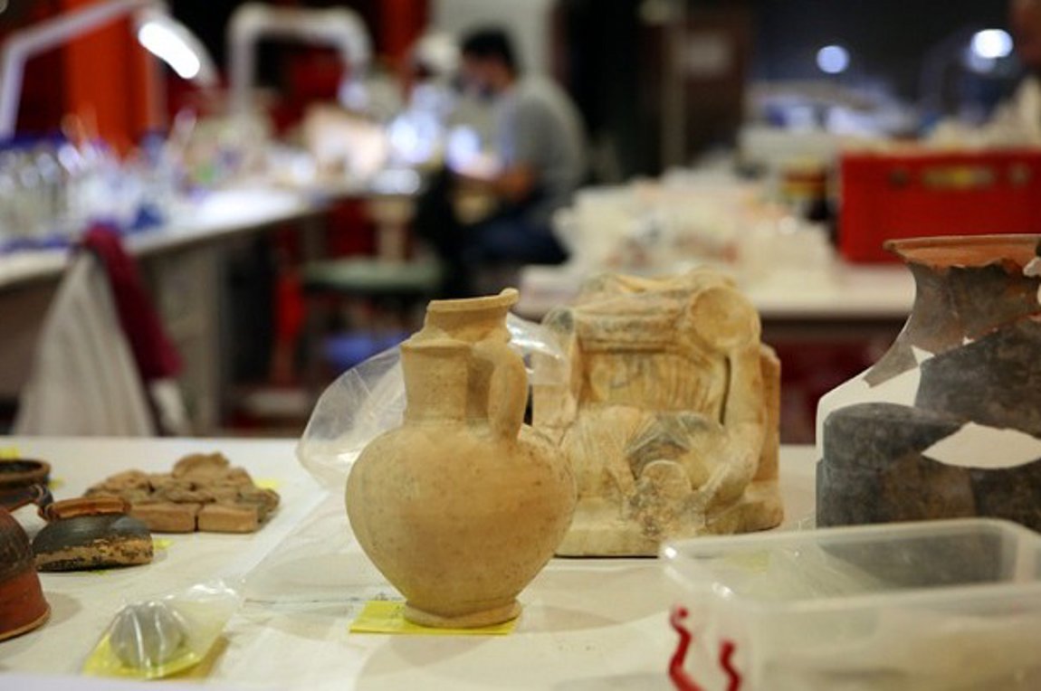 Πλούσια αρχαιολογικά ευρήματα από την επέκταση του μετρό στον Πειραιά – Φωτογραφίες