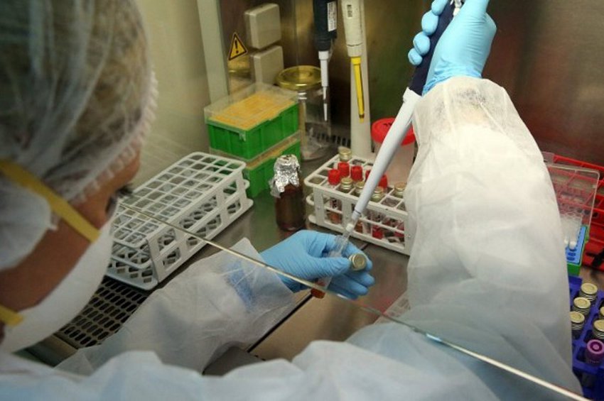 Ενθαρρυντικά τα πρώτα αποτελέσματα από το εμβόλιο της Οξφόρδης κατά του κορωνοϊού