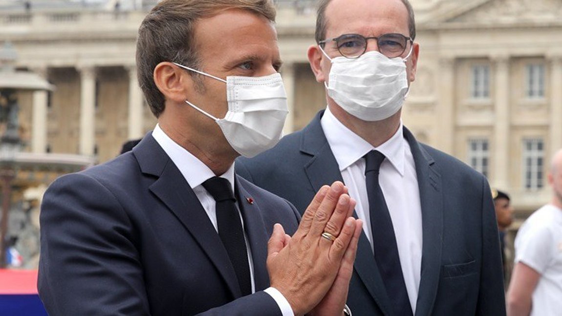 Μακρόν: Η χρήση μάσκας στους κλειστούς δημόσιους χώρους θα καταστεί υποχρεωτική