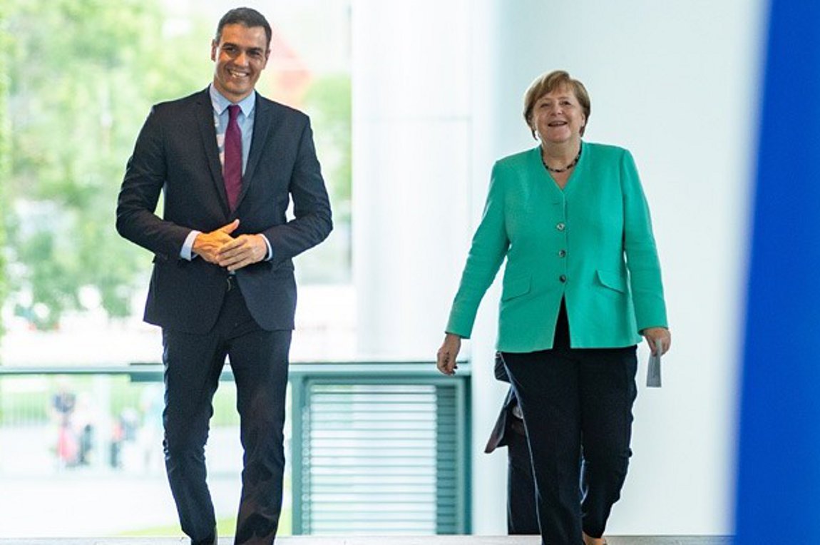 Συνάντηση Μέρκελ – Σάντσεθ: «Διάθεση για συμβιβασμό» και «αποφάσεις εντός Ιουλίου»