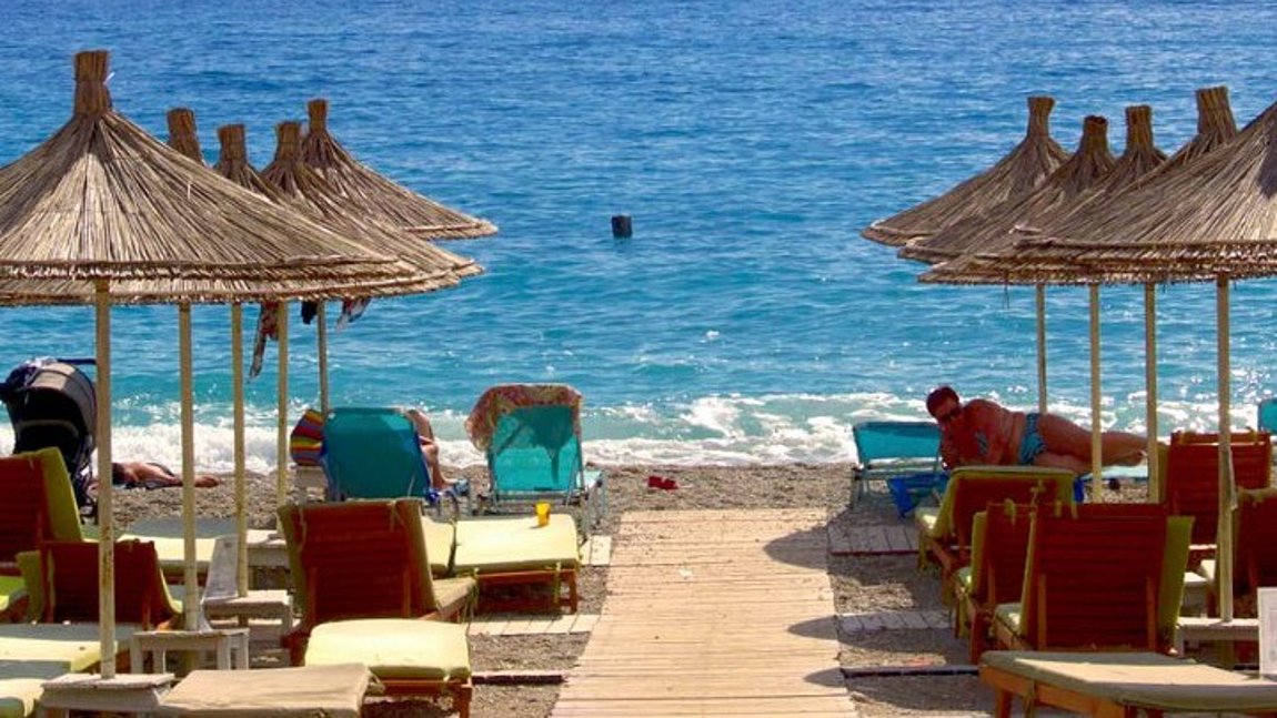 Μηδενίστηκαν τα έσοδα από τον τουρισμό τον Μάιο λόγω πανδημίας