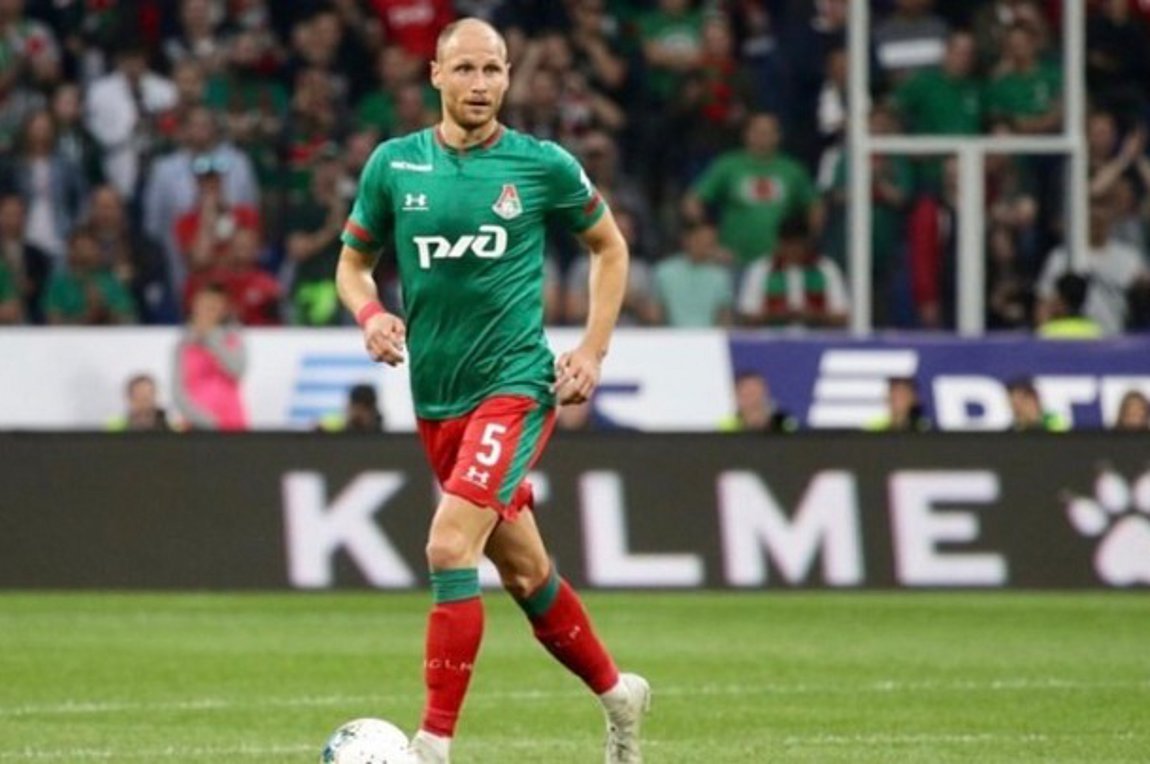 Κρεμάει τα παπούτσια του ο Χέβεντες