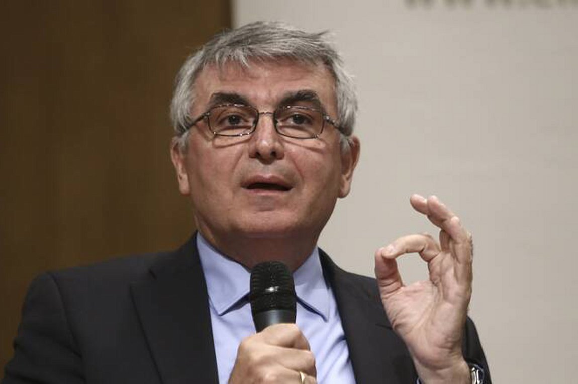 Π. Τσακλόγλου: Ο οικονομολόγος και καθηγητής στη θέση του υφυπουργού Εργασίας