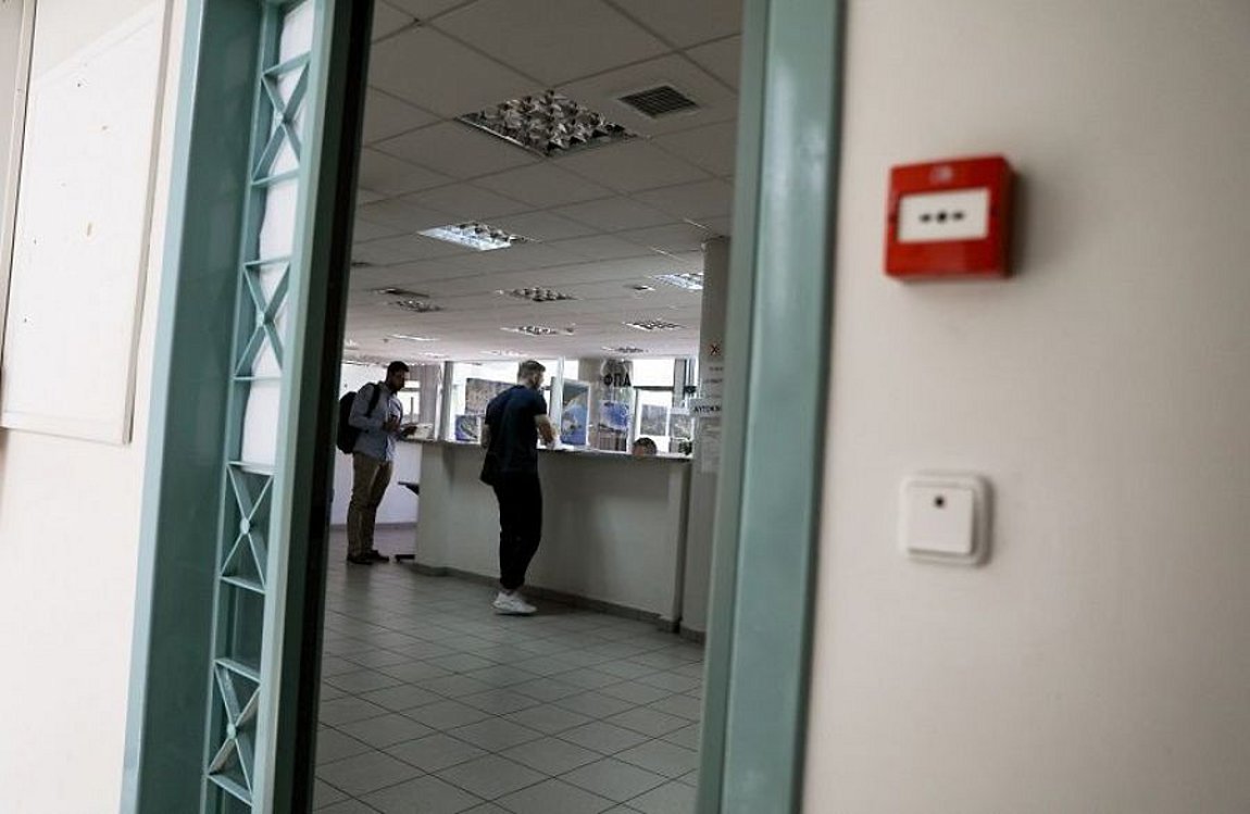 Έλεγχοι σε υπαλλήλους της Α’ ΔΟΥ Θεσσαλονίκης μετά από κρούσμα κορωνοϊού