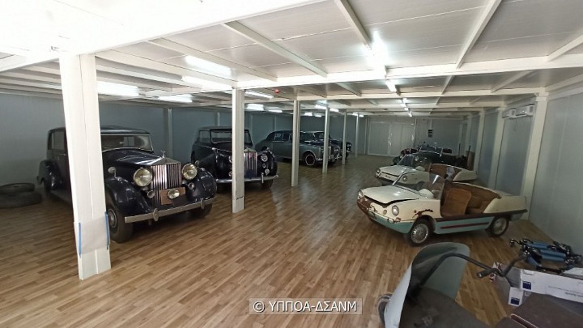 Το ΥΠΠΟΑ απαντά σε ερωτήματα για τη συντήρηση των οχημάτων στο Τατόι