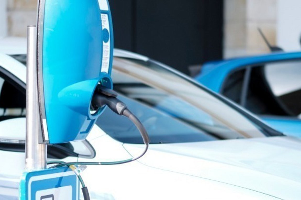 Πάτρα: «Παίρνει μπροστά» η ηλεκτροκίνηση στη Δυτική Ελλάδα