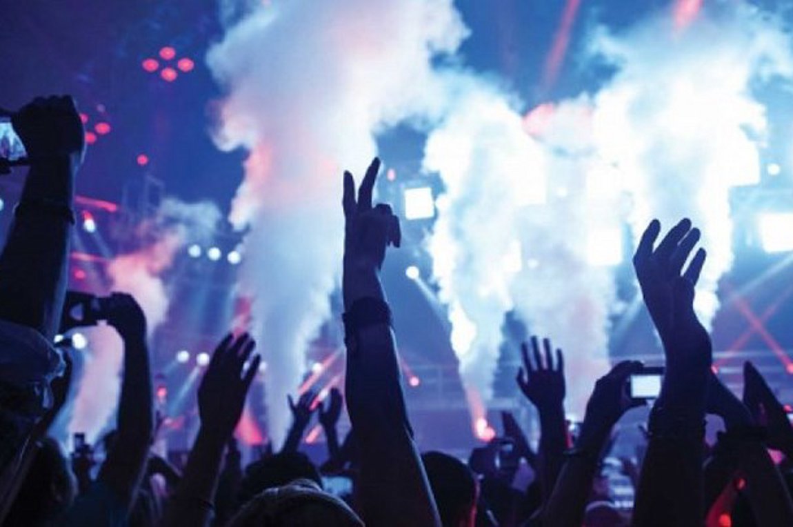 Χαλκιδική: Χαμός σε μπαρ για γνωστό ράπερ – «Λουκέτο» τα ξημερώματα