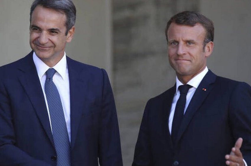 Το «ευχαριστώ» Μητσοτάκη στον Γάλλο πρόεδρο για την αλληλεγγύη