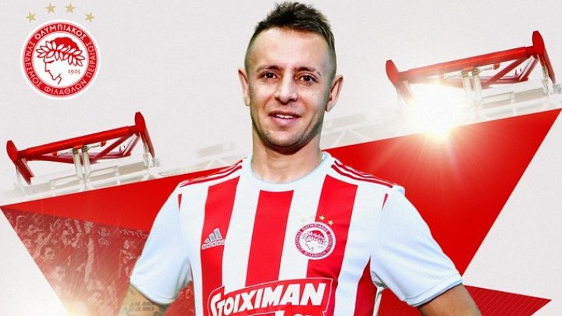 «Ερυθρόλευκος» ο Ραφίνια και… με τη βούλα