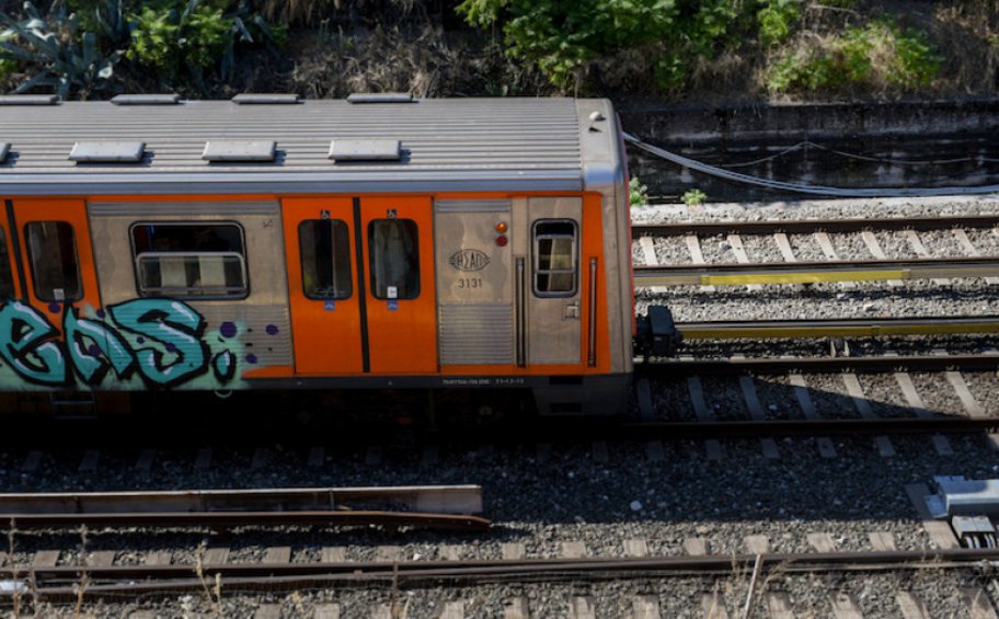 Νέα Ιωνία: Άτομο έπεσε στις γραμμές του τρένου στον σταθμό του ΗΣΑΠ 