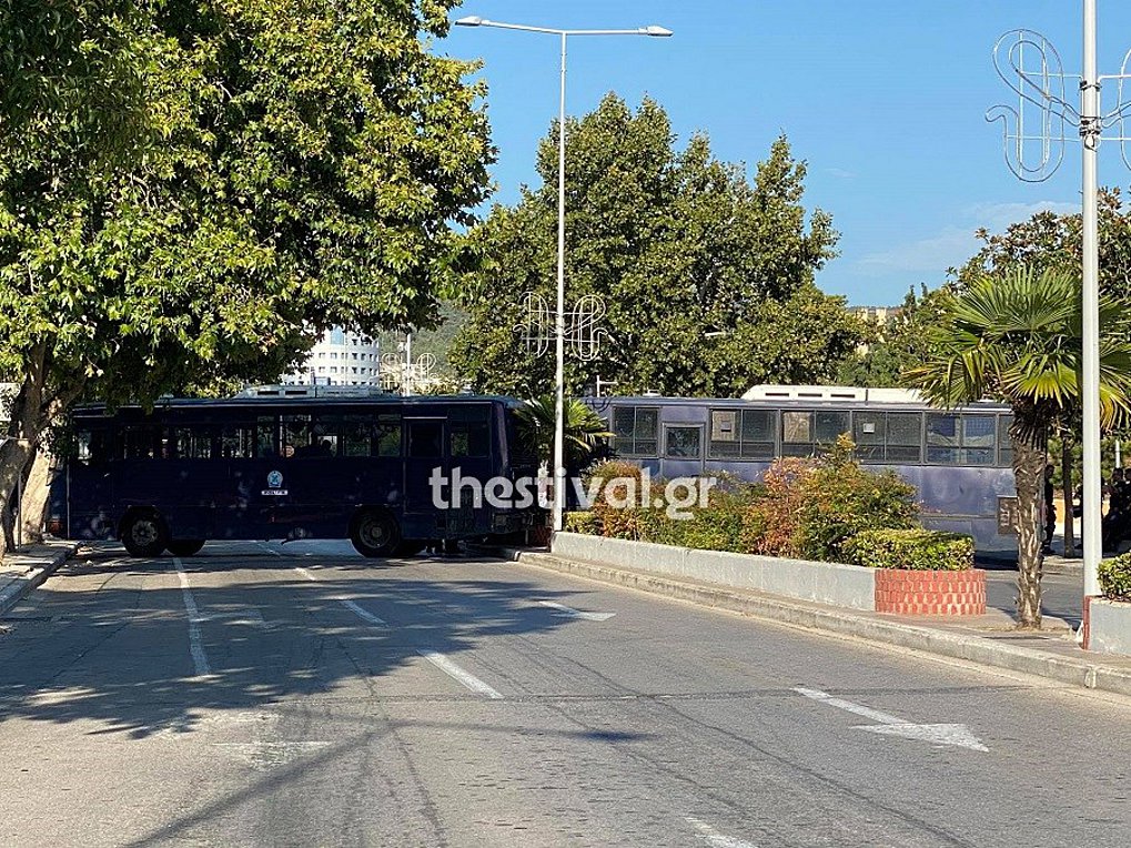 ΔΕΘ: Ισχυρές αστυνομικές δυνάμεις στους δρόμους της Θεσσαλονίκης – Σε εξέλιξη συγκεντρώσεις