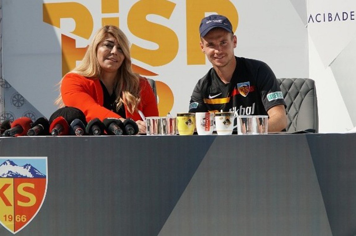 Παρουσιάστηκε από την Καϊσερίσπορ ο Κολοβέτσιος