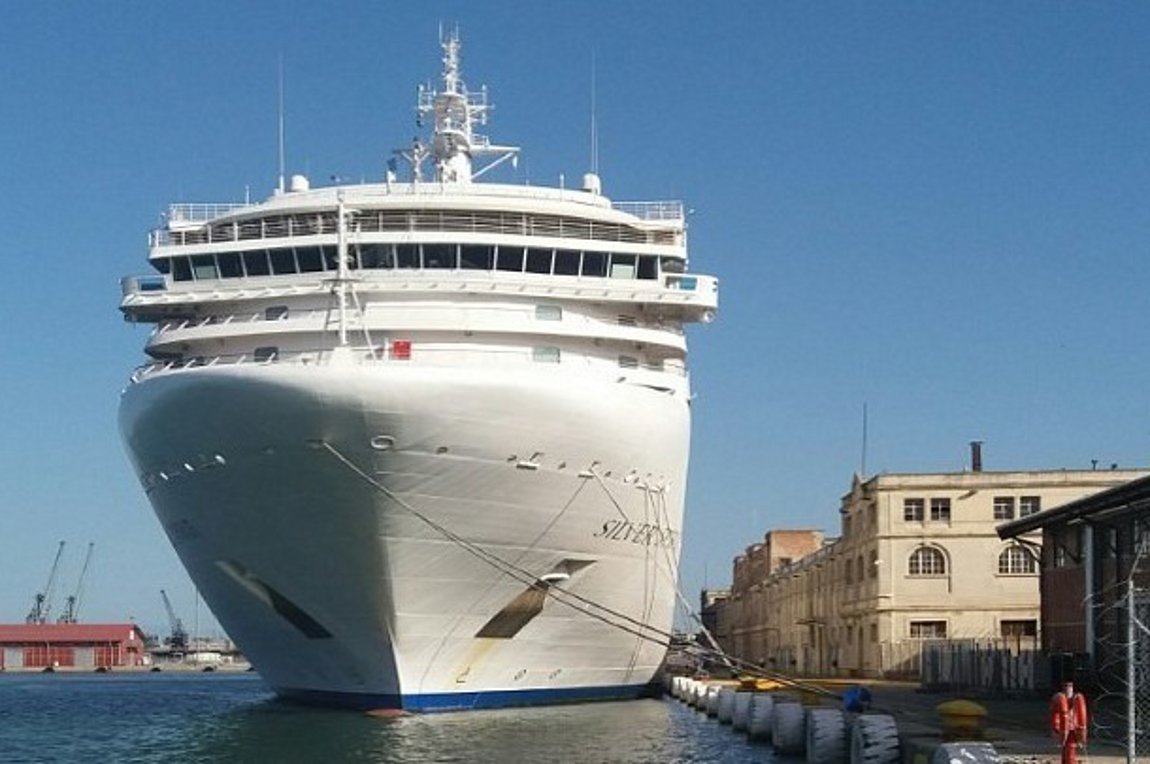 Έδεσε και πάλι κρουαζιερόπλοιο στο λιμάνι της Κέρκυρας έπειτα από 6 μήνες