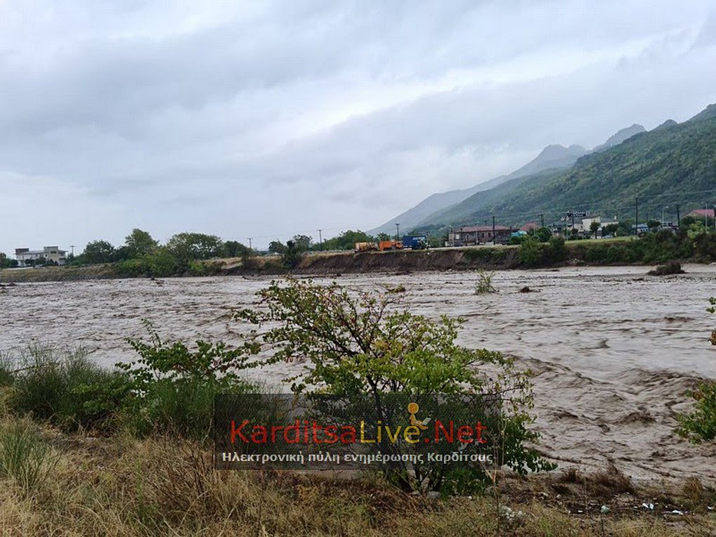 «Ιανός»: Μια νεκρή και δύο αγνοούμενοι στην Θεσσαλία από τη σφοδρή κακοκαιρία