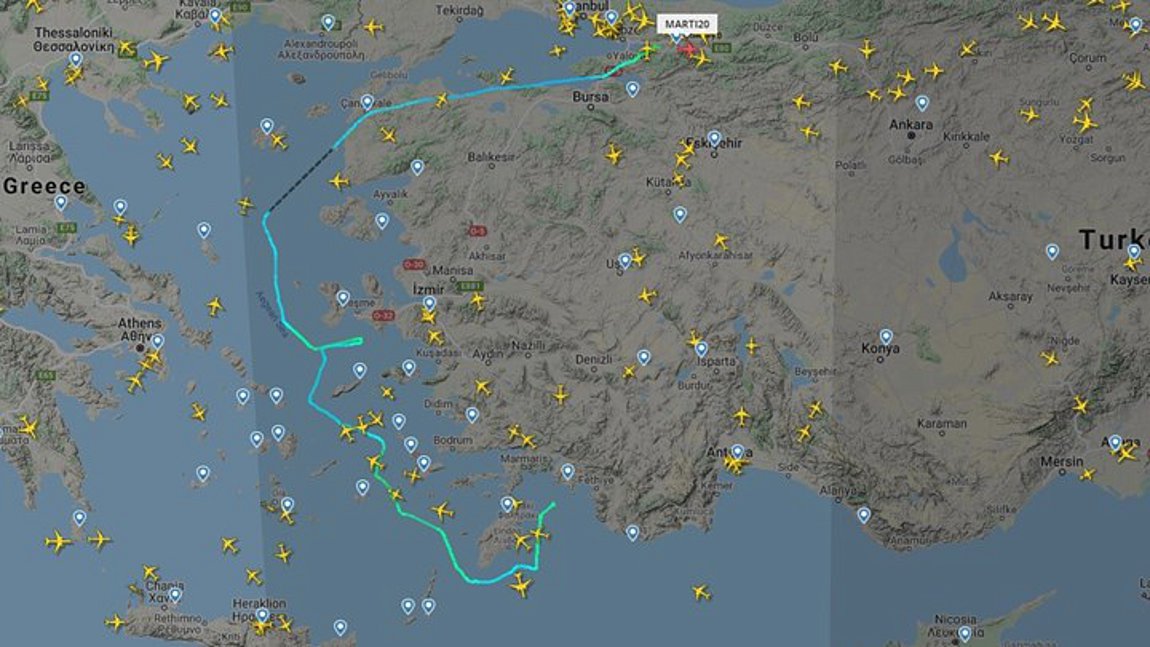 Τουρκικό κατασκοπευτικό «έκοψε» το Αιγαίο στη μέση – Δείτε τον χάρτη