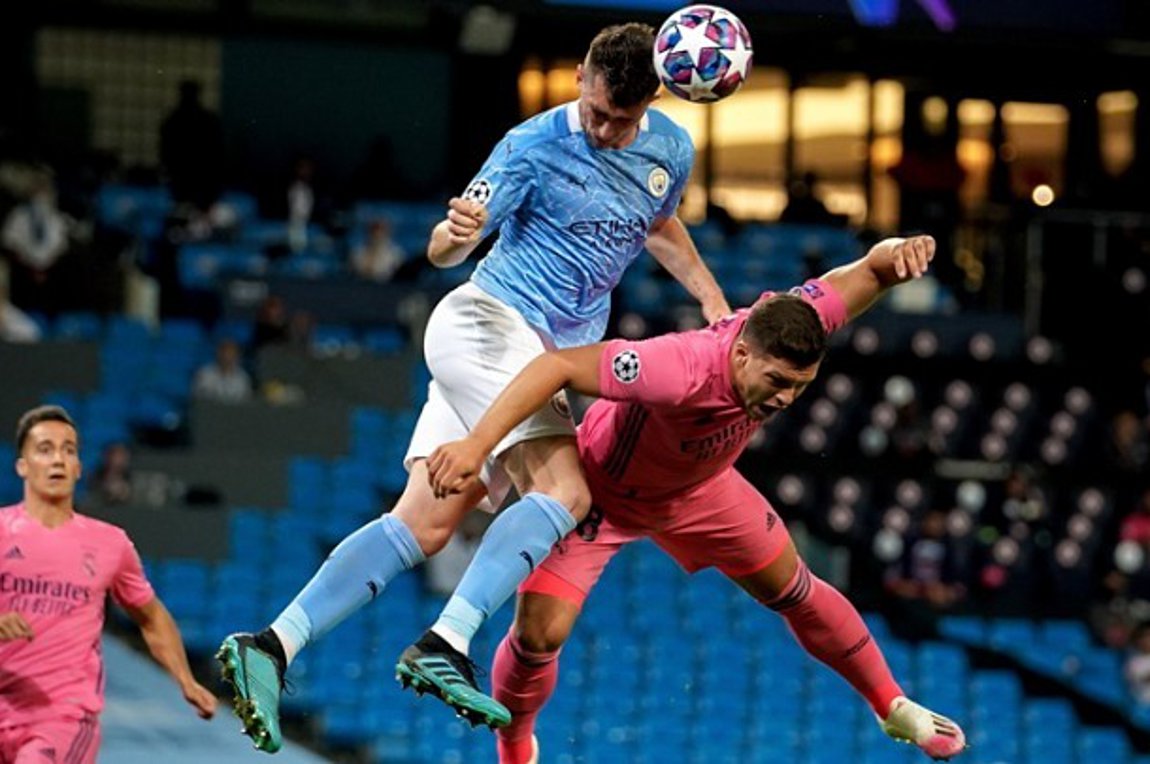 Η Γιουνάιτεντ για Γιόβιτς, εναλλακτική ο Καβάνι