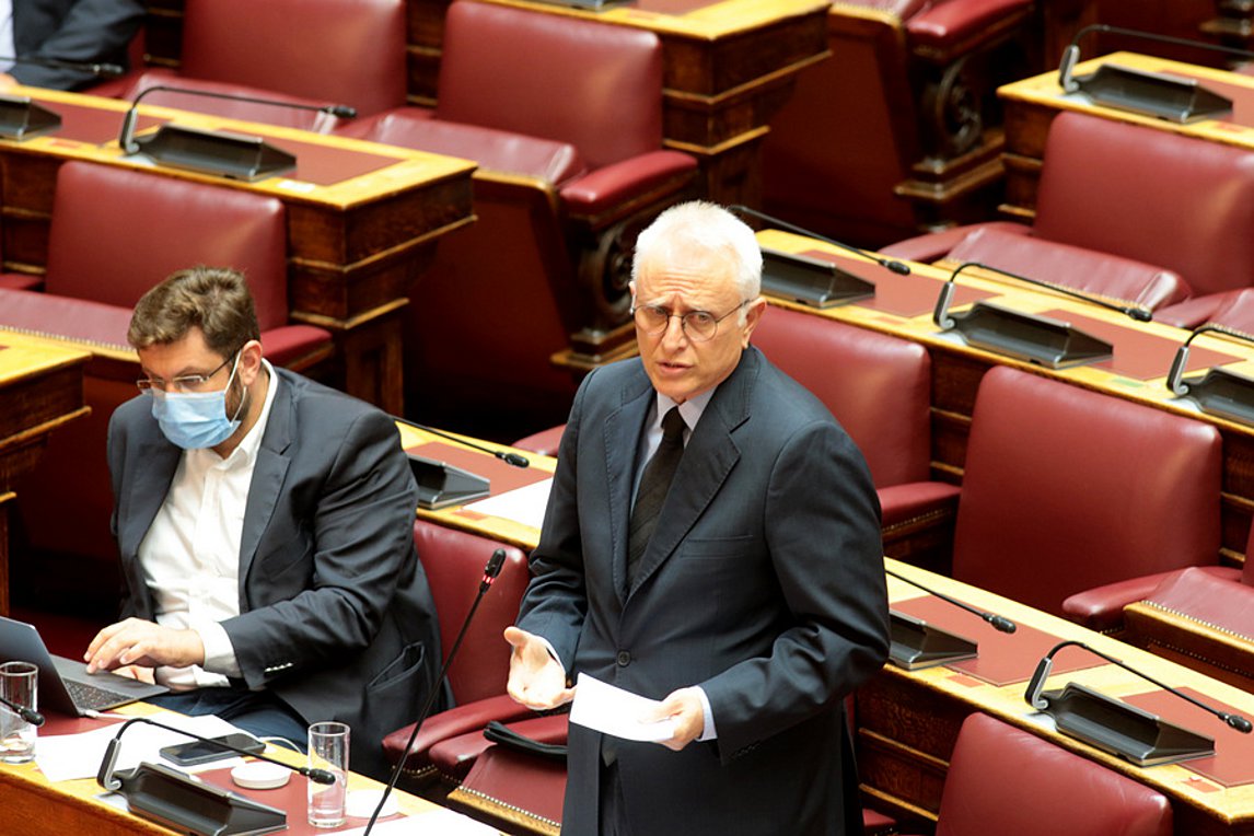 Ένταση και εντός Βουλής για καταλήψεις και πορείες