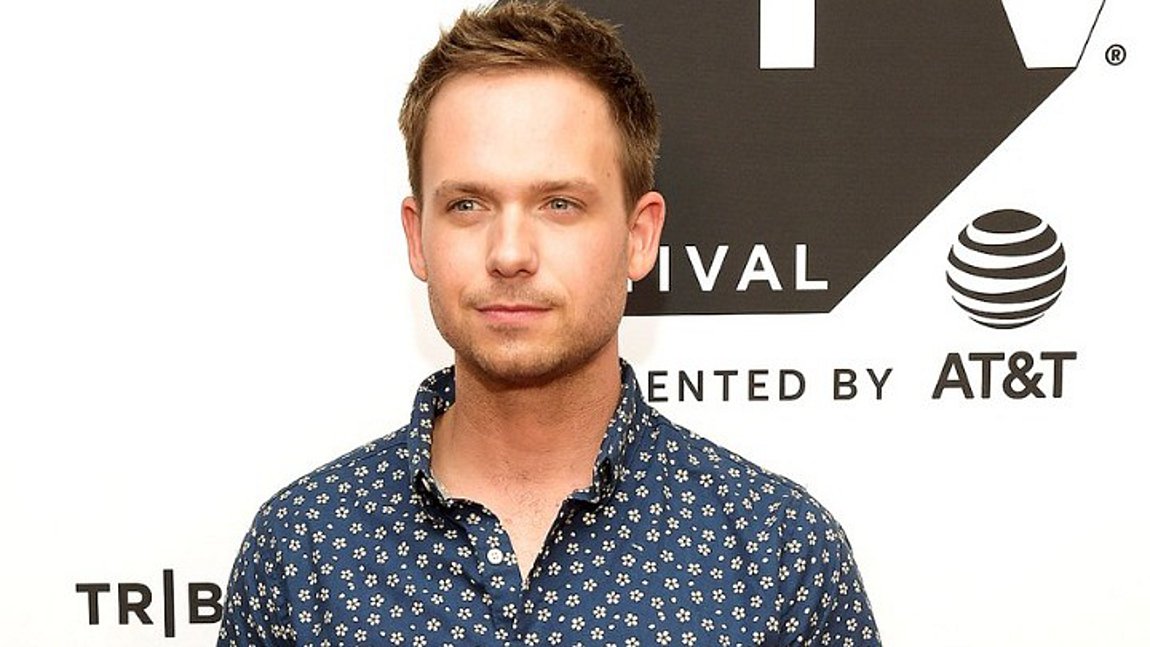 Ο Πάτρικ Τζ. Άνταμς φοβάται να τηλεφωνήσει την Μέγκαν Μαρκλ