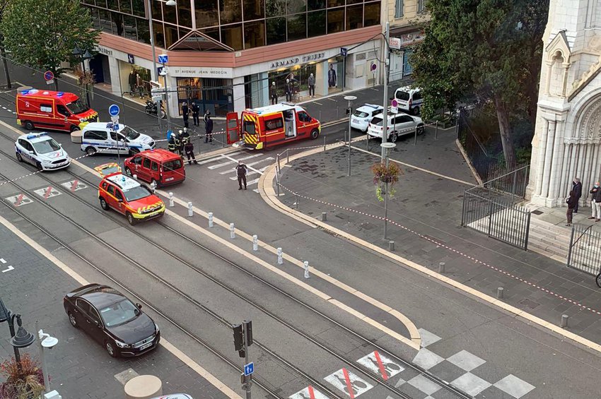 Τρόμος στη Γαλλία: Επίθεση με μαχαίρι στη Νίκαια - Τρεις νεκροί, πολλοί τραυματίες - BINTEO-ΦΩΤΟ