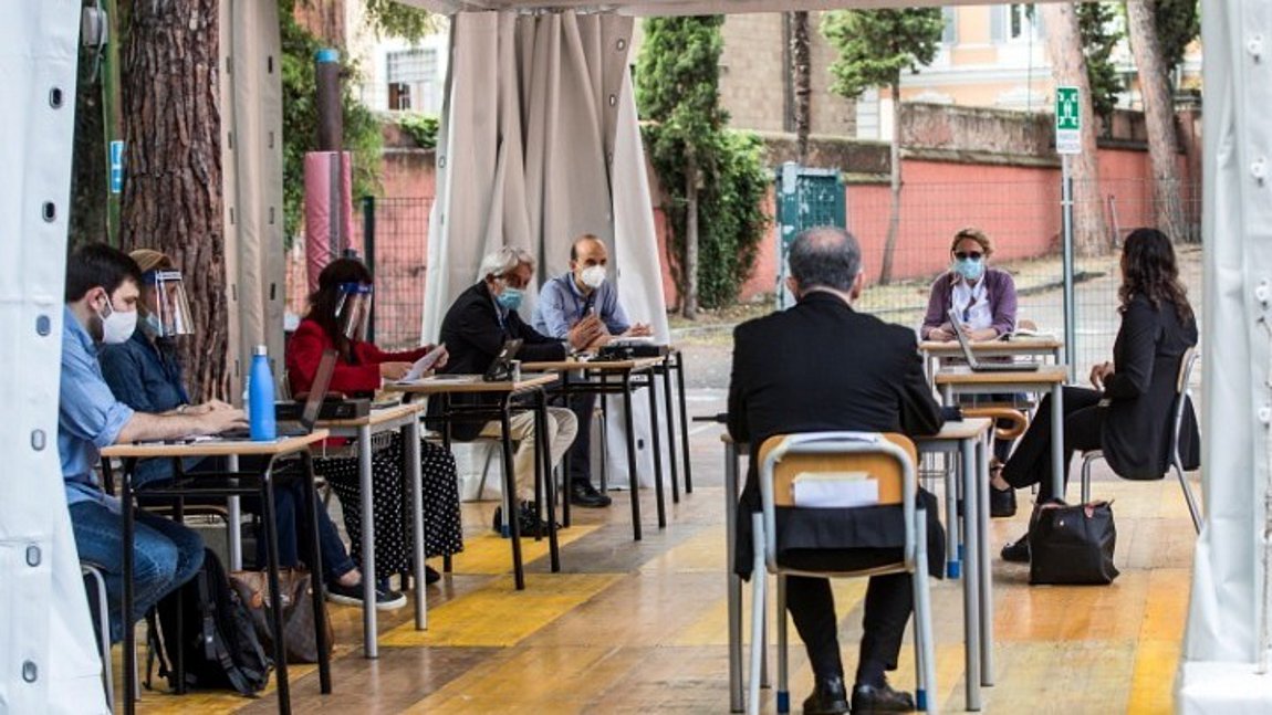 Ιταλός υπουργός Οικονομίας: Η αποφυγή ενός lockdown είναι η «απόλυτη προτεραιότητα»