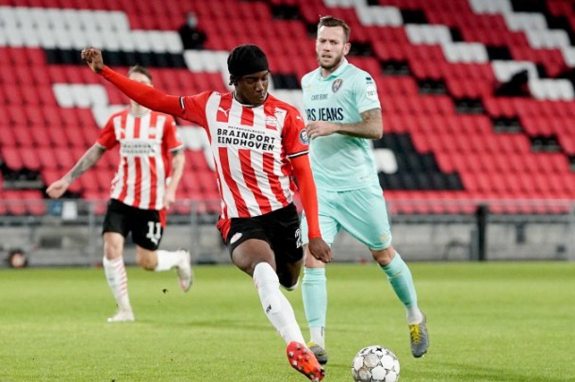 «Τεσσάρα» πριν τον ΠΑΟΚ η Αϊντχόφεν