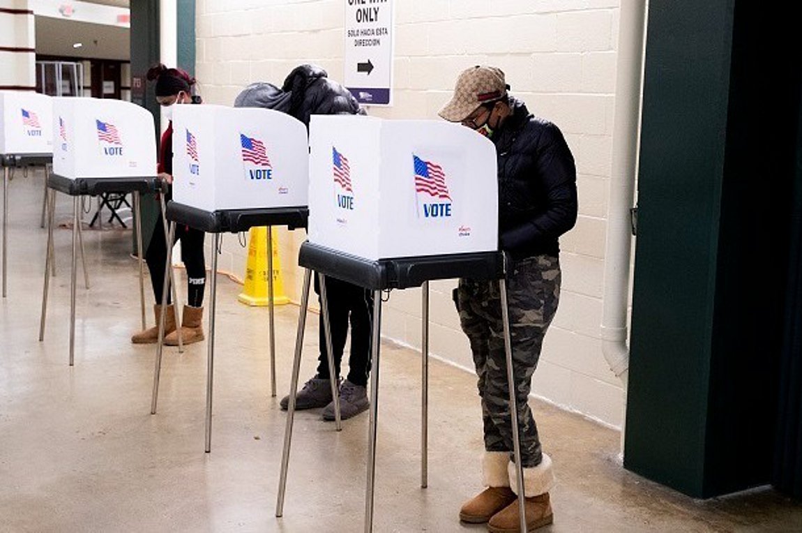 Τα μέχρι στιγμής στοιχεία στο εκλογικό θρίλερ των ΗΠΑ