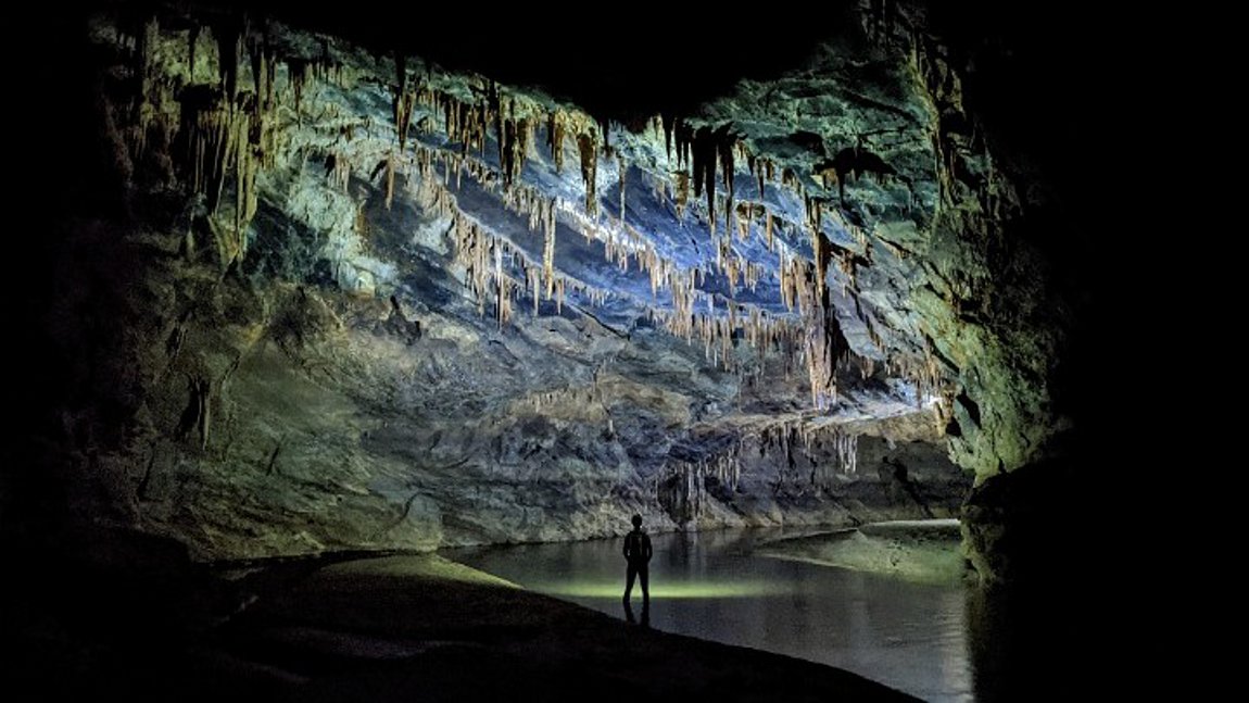 Διάκριση για το… φως στο σκοτάδι του σπηλαίου Μααρά