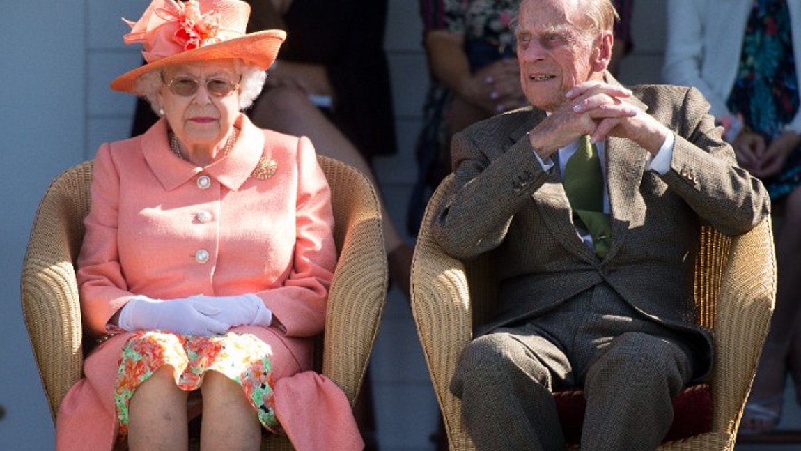 Κορωνοϊός: Εμβολιάστηκαν η βασίλισσα Ελισάβετ και ο πρίγκιπας Φίλιππος
