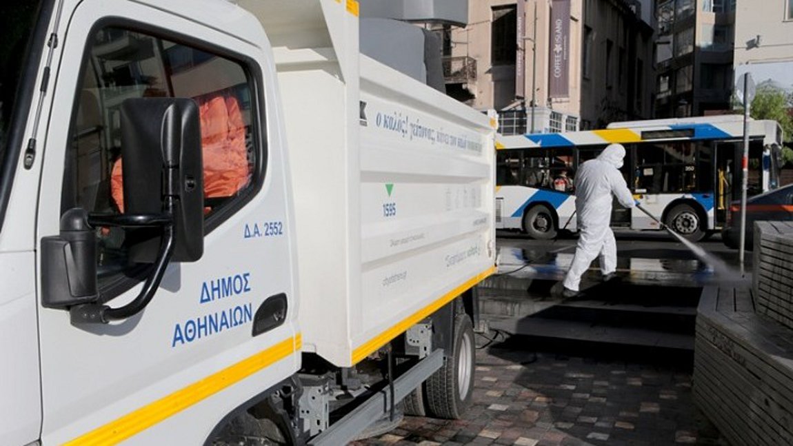 Δήμος Αθηναίων: Μεγάλη δράση καθαρισμού – απολύμανσης περιμετρικά της Ομόνοιας