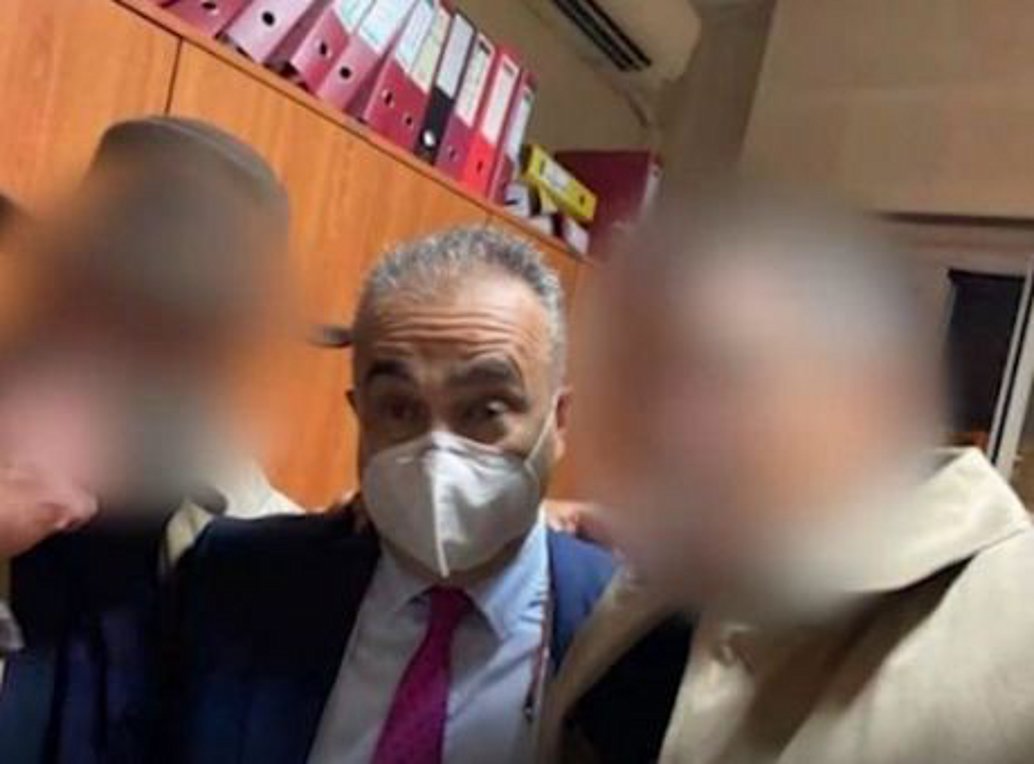 Απάντηση Βερβεσού για το πάρτι: Με έχουν στοχοποιήσει προς εξυπηρέτηση συγκεκριμένων επιδιώξεων