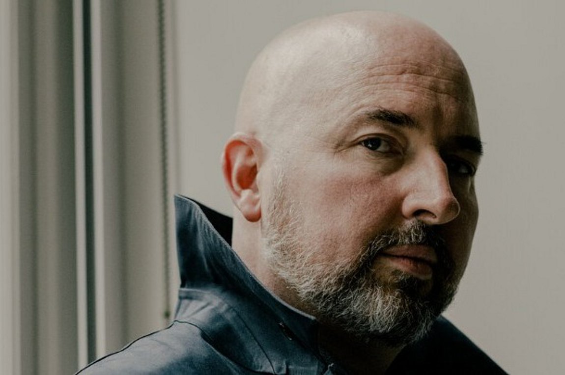 Ενας σχεδιαστής μόδας κέρδισε το λογοτεχνικό βραβείο Booker