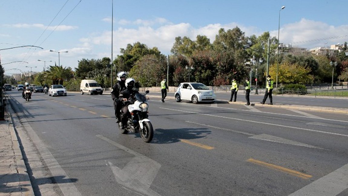 Lockdown: Πότε θα χαλαρώσουν τα μέτρα – Τα σενάρια για τα Χριστούγεννα