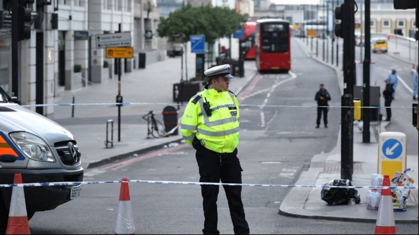 Βρετανία: Η αστυνομία έδωσε και πάλι στην κυκλοφορία την περιοχή γύρω από ουρανοξύστη στο Λονδίνο
