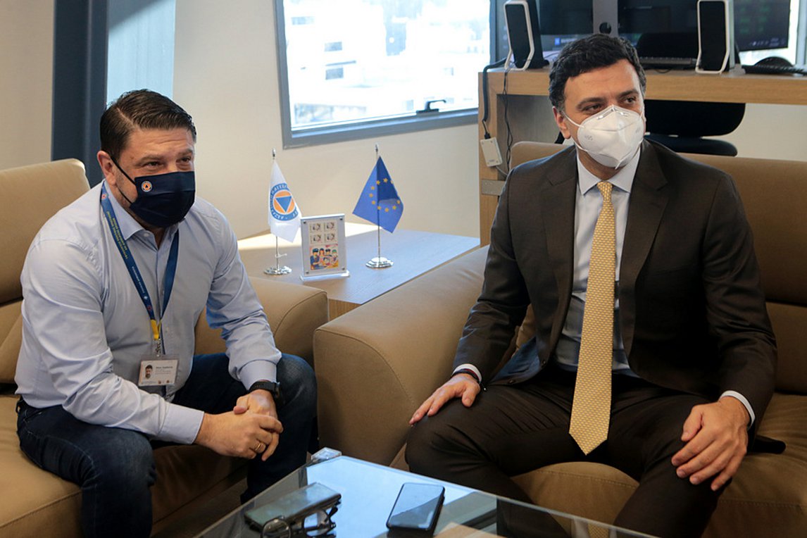 Κορωνοϊός: Σε εξέλιξη συνάντηση Χαρδαλιά – Κικίλια