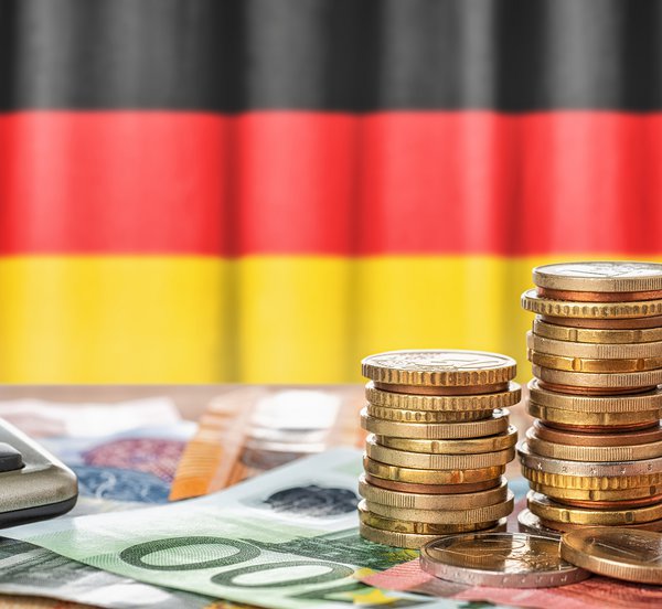 Γερμανία: Στα πρόθυρα της ύφεσης η οικονομία - ΥΠΟΙΚ: Βγαίνουμε από την κρίση πιο αργά από όσο ελπίζαμε