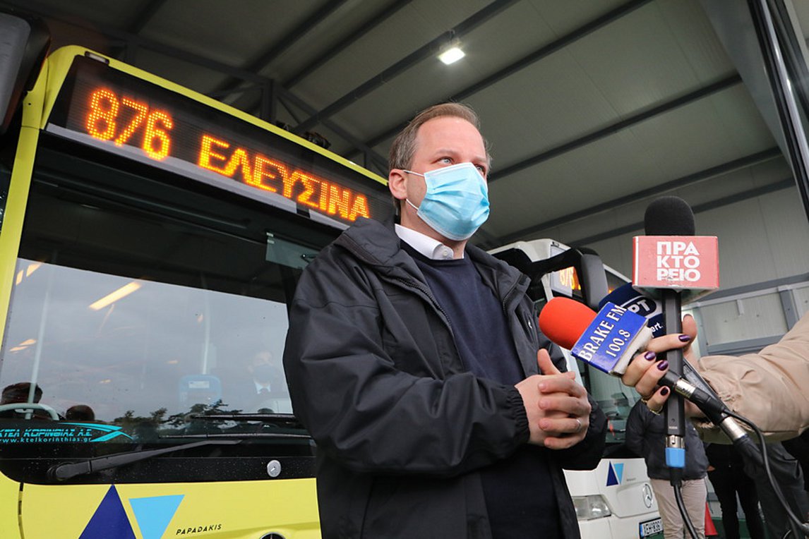 Καραμανλής: Μέρα με τη μέρα βελτιώνουμε τις αστικές συγκοινωνίες
