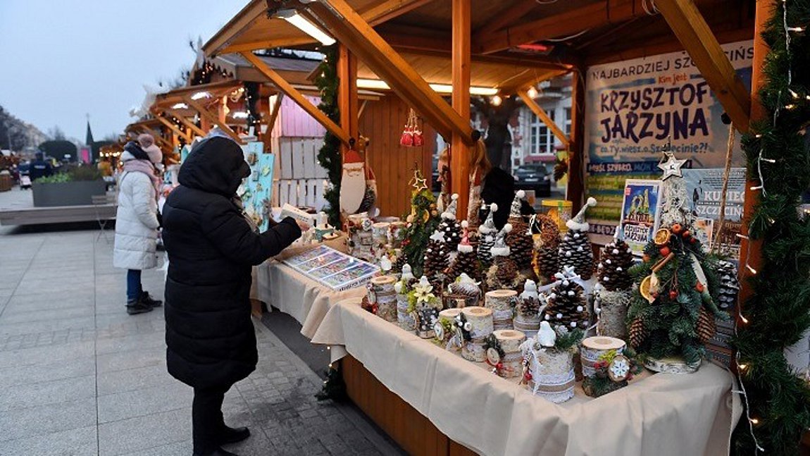 Κορωνοϊός: Η Πολωνία είναι αντιμέτωπη με πιθανό τρίτο κύμα της πανδημίας