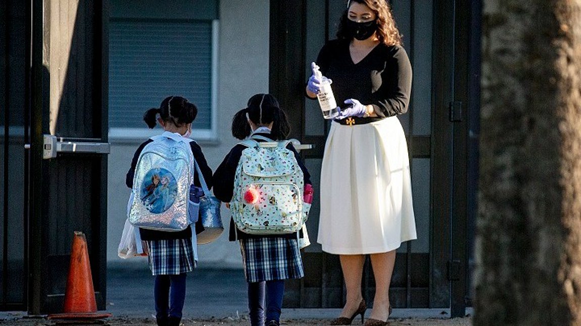 Κορωνοϊός: Η UNICEF ζητεί να εμβολιαστούν κατά προτεραιότητα οι εκπαιδευτικοί