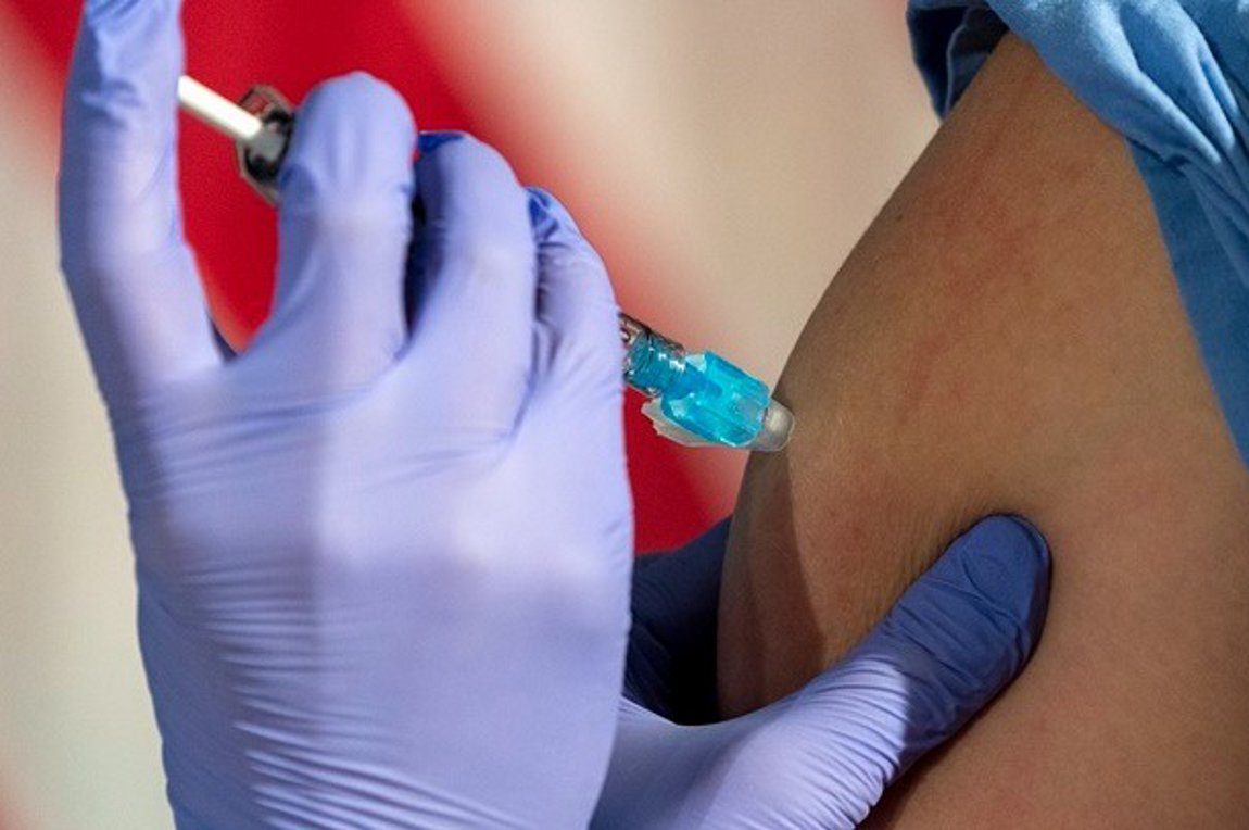 «Κούρσα ενάντια στον χρόνο» ο εμβολιασμός των Αμερικανών κατά της Covid-19