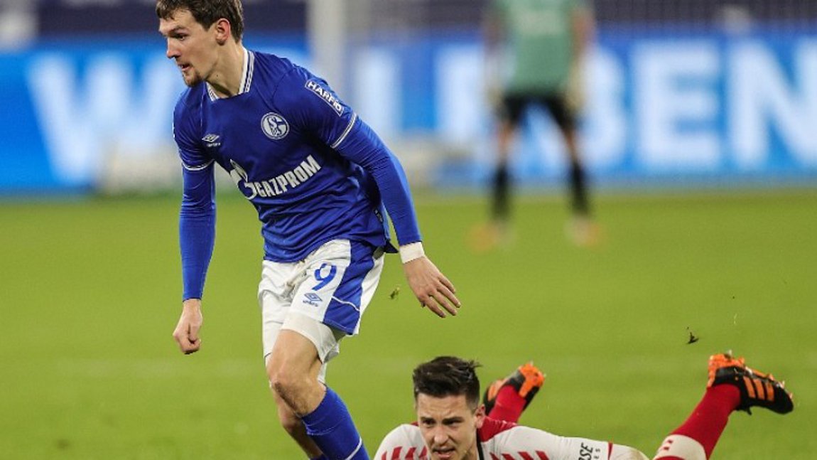 Δεν μπορεί η Σάλκε, ηττήθηκε 2-0 από τη Φράιμπουργκ