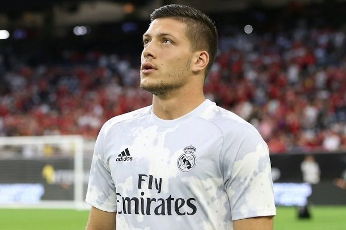 Επίσημη πρόταση της Μίλαν για Γιόβιτς